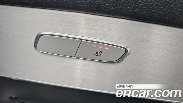 Mercedes-Benz GLC-Class 2018 — photo 18