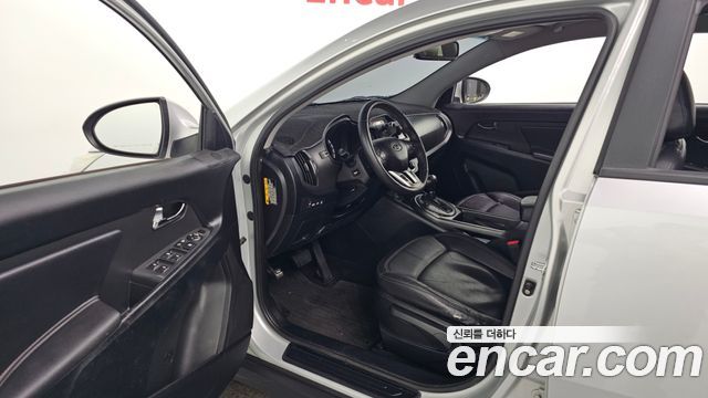 Kia Sportage 2012 — photo 13