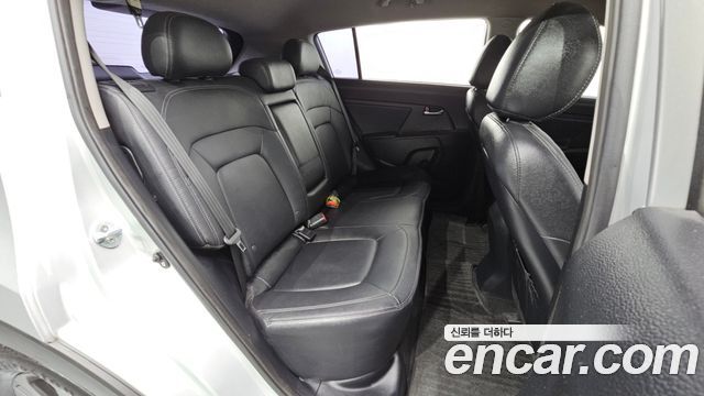Kia Sportage 2012 — photo 17