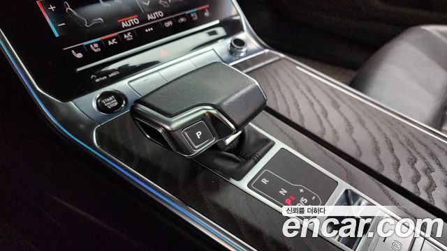 Audi A6 2021 — photo 12