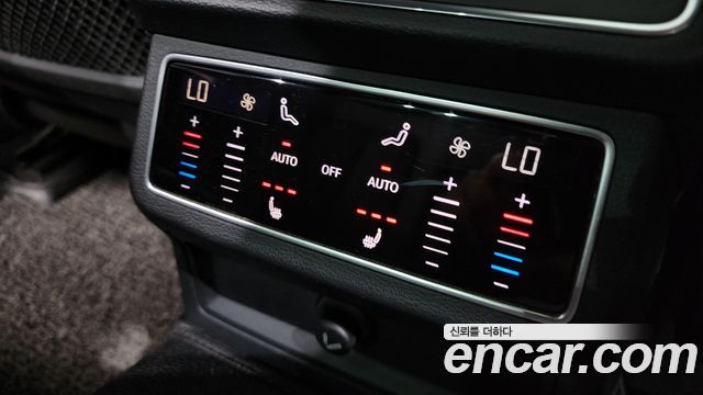 Audi A6 2021 — photo 25