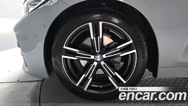 BMW 4-Series 2023 — photo 5
