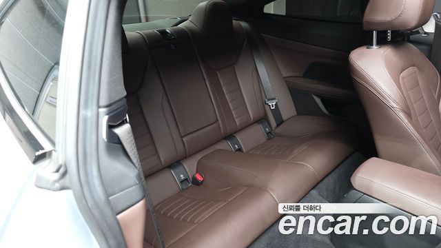 BMW 4-Series 2023 — photo 18