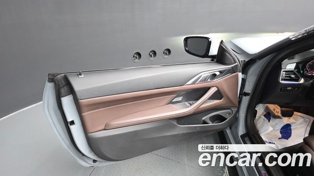 BMW 4-Series 2023 — photo 15