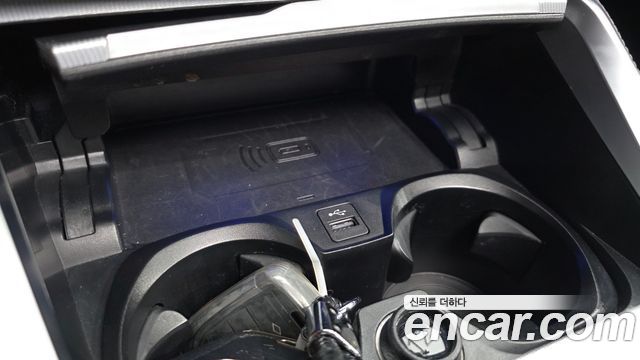 BMW 4-Series 2023 — photo 32