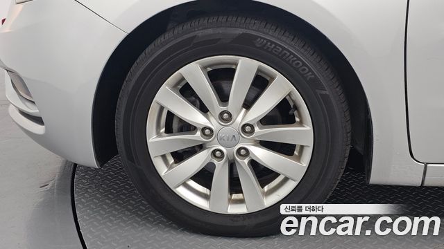 Kia K3 2013 — photo 5
