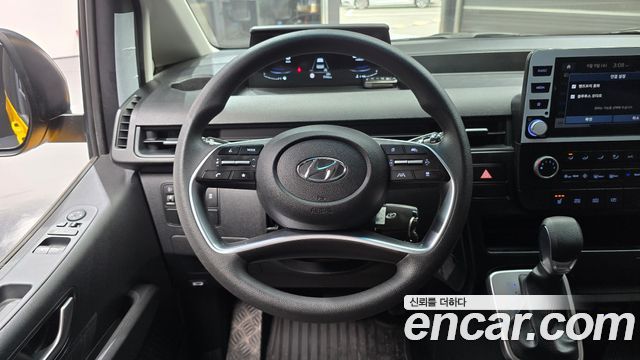 Hyundai Staria 2023 — photo 18