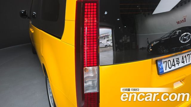 Hyundai Staria 2023 — photo 9