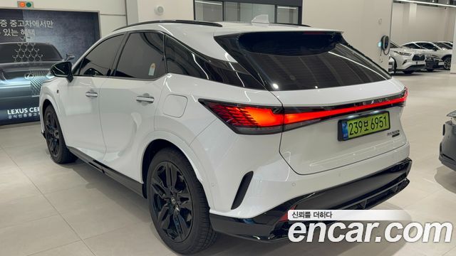 Lexus RX 2025 — photo 2