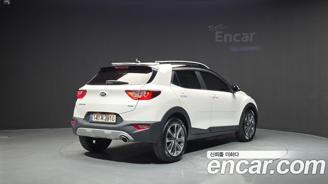 Kia Stonic 2020 — photo 2