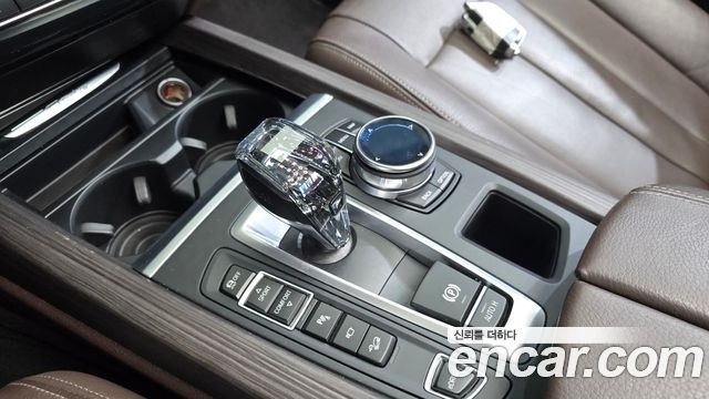 BMW X5 2018 — photo 9
