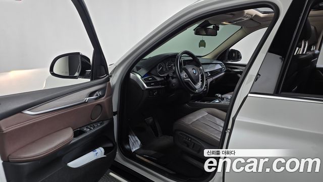BMW X5 2018 — photo 10
