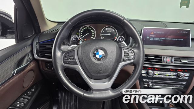 BMW X5 2018 — photo 13