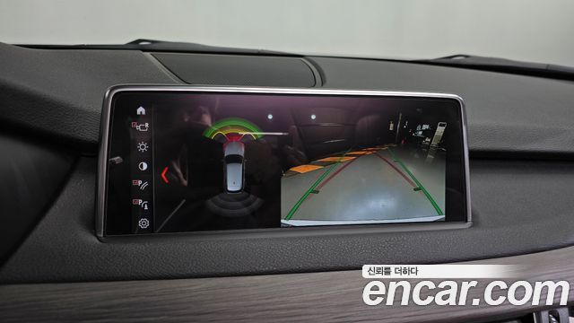 BMW X5 2018 — photo 14