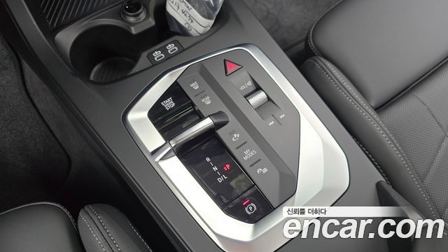 BMW 1-Series 2025 — photo 12