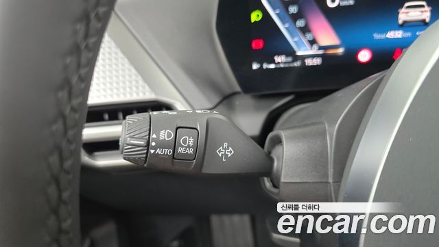 BMW 1-Series 2025 — photo 28
