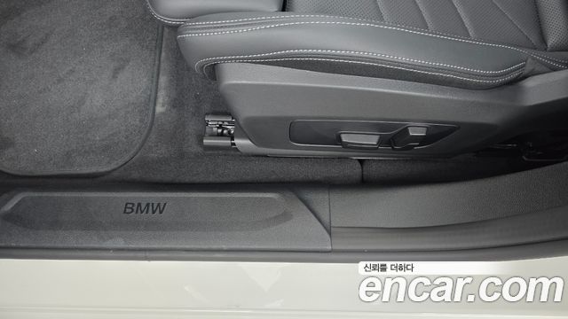 BMW 1-Series 2025 — photo 31