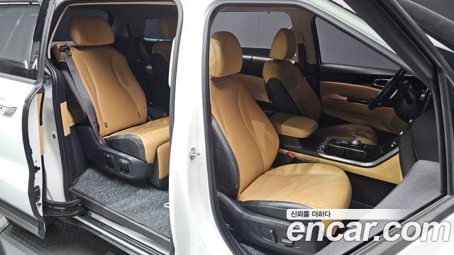 Kia Canival 2023 — photo 11