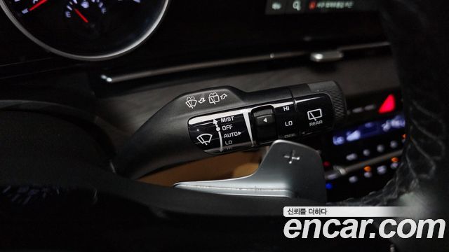 Kia Canival 2023 — photo 18