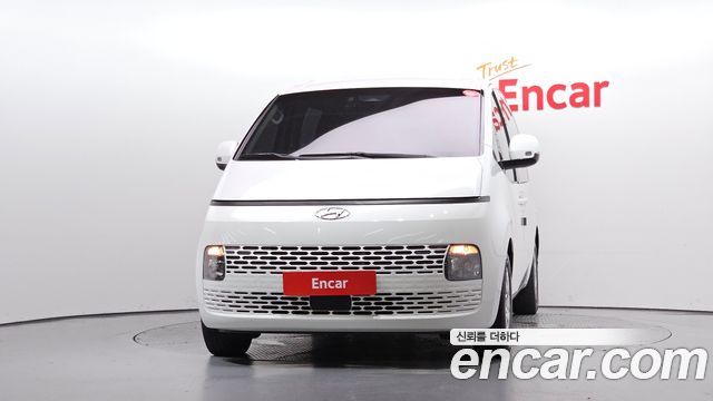 Hyundai Staria 2022 — photo 3