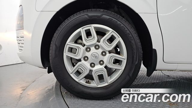 Hyundai Staria 2022 — photo 5
