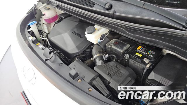 Hyundai Staria 2022 — photo 6