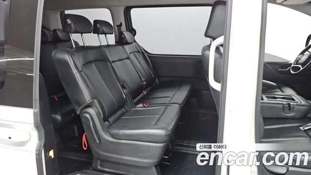 Hyundai Staria 2022 — photo 11
