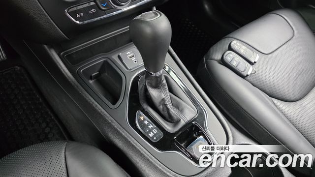 Jeep Cherokee 2021 — photo 12