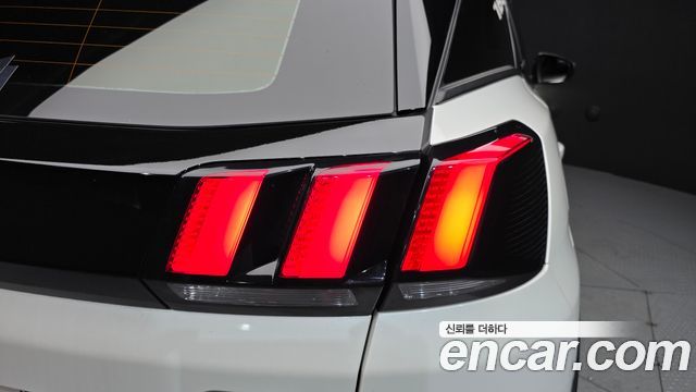 Peugeot 3008 2020 — photo 9