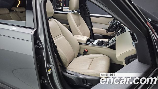 Land Rover Range Rover Velar 2018 — photo 13