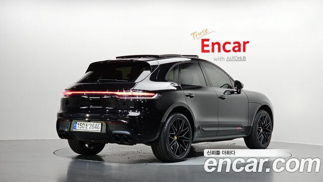 Porsche Macan 2023 — photo 2
