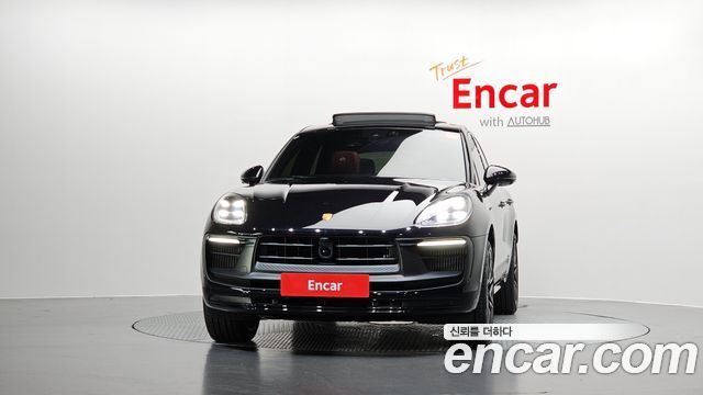 Porsche Macan 2023 — photo 3