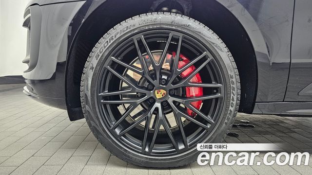 Porsche Macan 2023 — photo 5