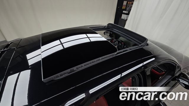 Porsche Macan 2023 — photo 25