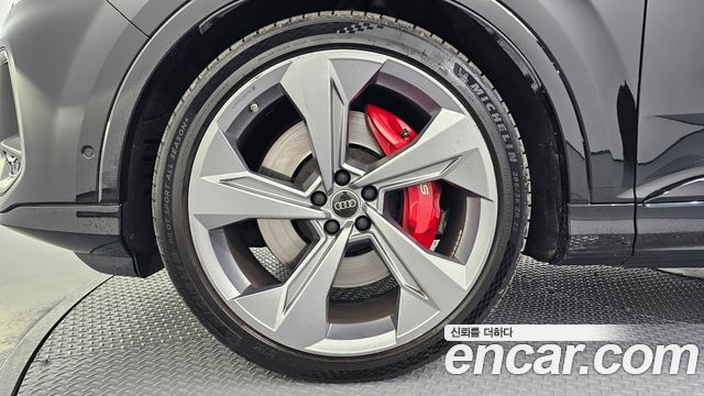 Audi SQ7 2025 — photo 5