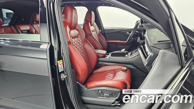 Audi SQ7 2025 — photo 16