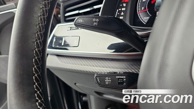 Audi SQ7 2025 — photo 27
