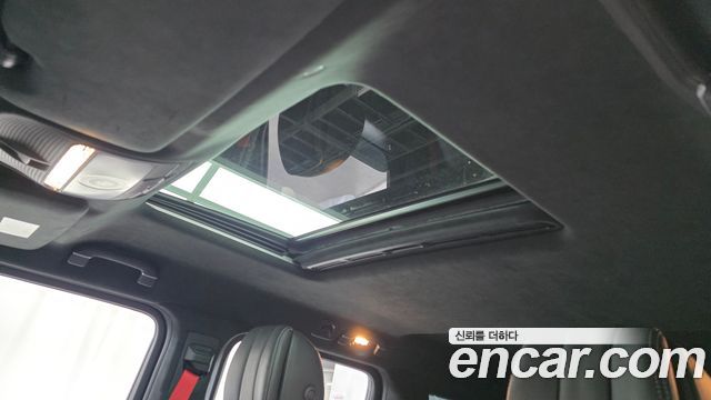 Mercedes-Benz G-Class 2022 — photo 17