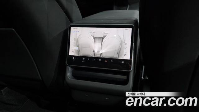 Tesla Model Y 2026 — photo 23