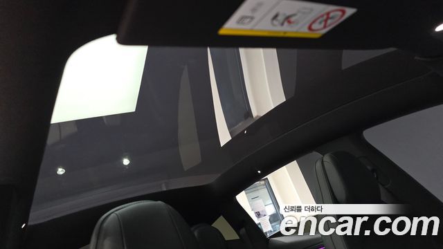 Tesla Model Y 2026 — photo 24