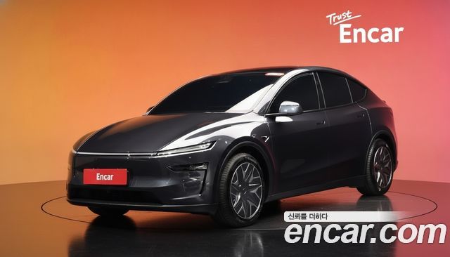Tesla Model Y 2026 — photo 1
