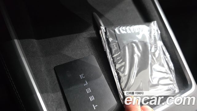 Tesla Model Y 2026 — photo 35