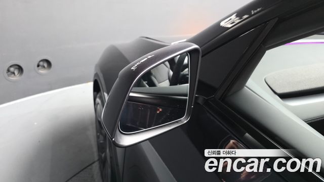 Tesla Model Y 2026 — photo 37