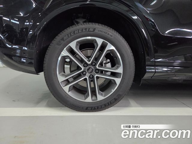 Audi Q5 2025 — photo 5