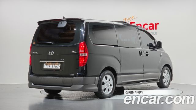 Hyundai Starex 2011 — photo 2