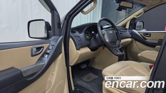 Hyundai Starex 2011 — photo 10