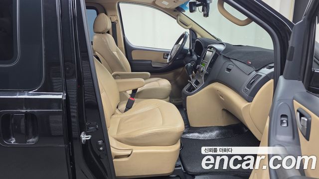 Hyundai Starex 2011 — photo 11