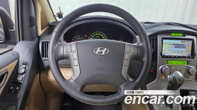 Hyundai Starex 2011 — photo 13