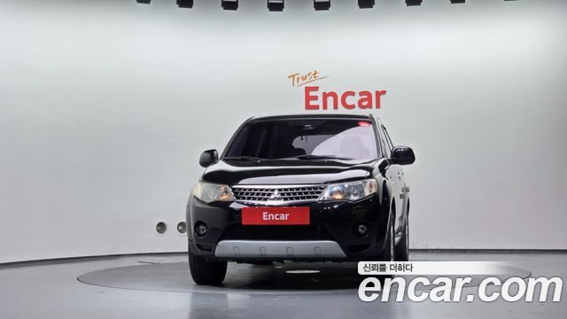 Mitsubishi Outlander 2009 — photo 3