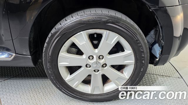Mitsubishi Outlander 2009 — photo 5
